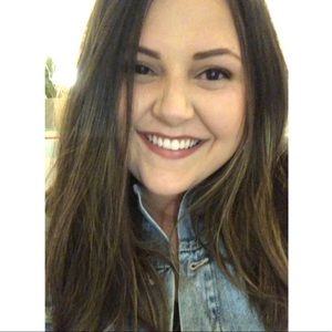 Meet your Posher, Kenzie